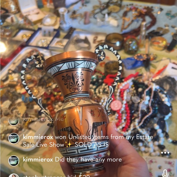 Live from an Estate Sale!✨ - Picture 4 of 16